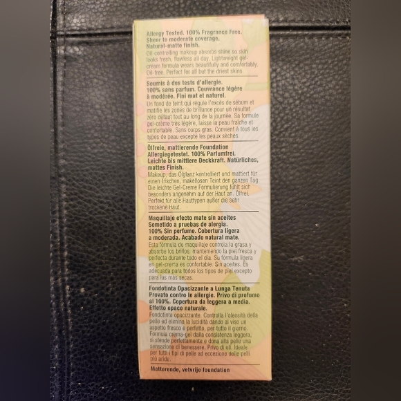 Clinique Stay-Matte Oil-Free Makeup Foundation In 29 Sienna - Picture 3 of 8